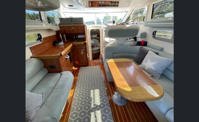 Sealine 33 Flybridge-kuva-7